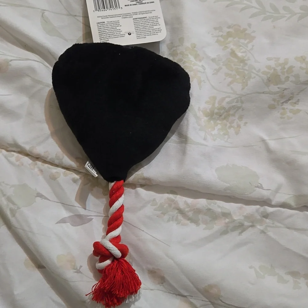 Tug-Of-War Heart Shaped Plushy Toy For Your Dog